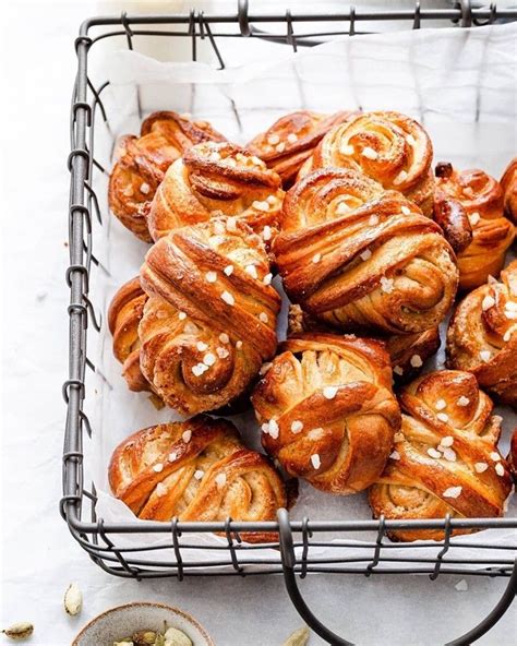 Thebakefeed Check Out These Beautiful Swedish Cardamon Buns From