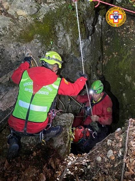 Speleologa Bloccata In Grotta Nel Varesotto Recuperata Nella Notte FOTO