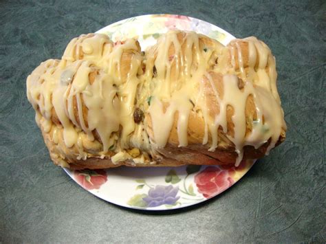 How to Make Delicious Glaze Icing - Delishably