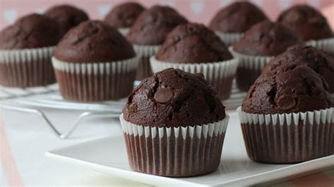 Magdalenas Caseras Rellenas De Chocolate La Receta M S F Cil Y Sabrosa