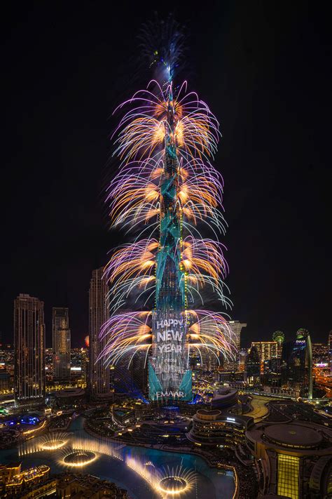 Burj Khalifa | New Year's Eve | Laser Light & Fireworks