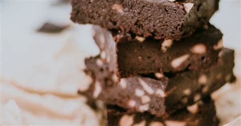 La Recette Du Brownie Cacahu Tes De Cyril Lignac Marie Claire