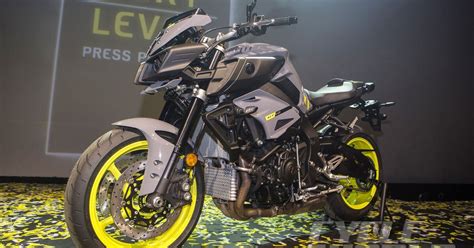 Yamaha Mt Naked R Superbike Motorcycle Review Cycle World