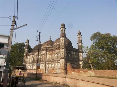 Motijheel Mosque (outside) - Picture of Motijheel Park, Murshidabad - TripAdvisor