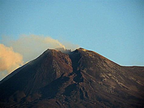 Mount Etna's "almost perfect" 1879 eruption