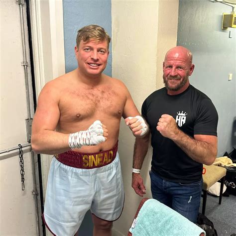 Tom Skinner Wins Debut Boxing Match With First Round Stoppage