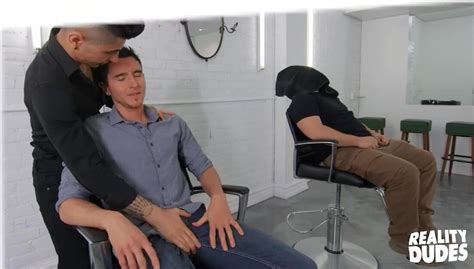 Naughty Man Pays Gay Barber By Fucking His Hot Ass Cnn Amador