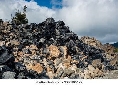 Obsidian Rock Formation Newberry Volcano Stock Photo 2080895179 ...