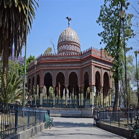 Alameda De Santa María La Rivera Libre De Publicidad Centro Urbano