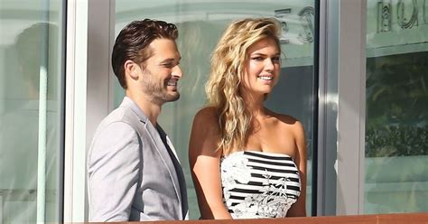 Celeb Nude Gifs KATE UPTON BTS PHOTOSHOOT