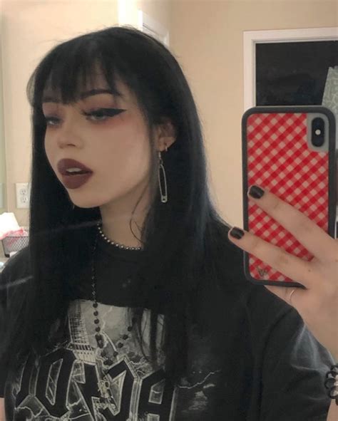 𝖕𝖆𝖎𝖓𝖍𝖚𝖇 Dark Makeup Looks Glam Makeup Look Cute Makeup