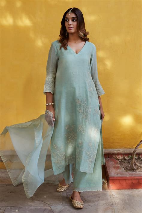 Buy Green Chanderi Tissue Embroidered Floral V Neck Kurta Palazzo Set