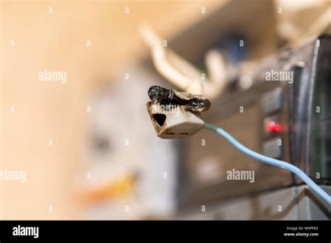 Burned Wire Splicing Connector Electrical Terminal Block Of