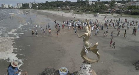 Dia de Iemanjá 2 de fevereiro Vídeo do cortejo da Deusa do Mar em