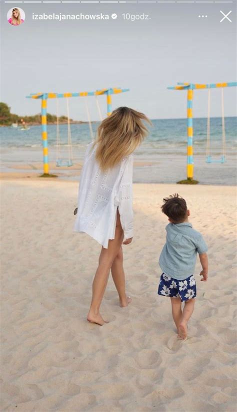 Izabela Janachowska szaleje na plaży w panterkowym bikini! - Pudelek 