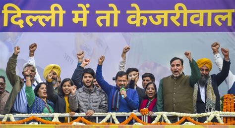 AAP Supporters Celebrates Party's Victory In Delhi Election 2020 Photos: HD Images, Pictures ...