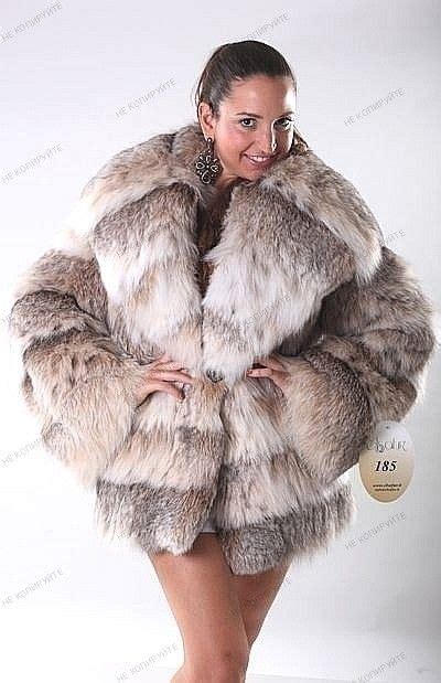 Pin By Elegante On Fur Fashion Guide In Fur Coats Women Fur