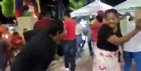 Video Mujer Muere En Pista De Baile Debido A Un Infarto Fulminante