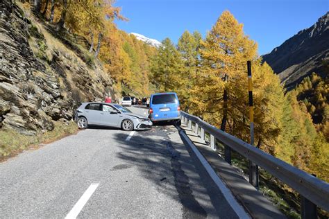 Poschiavo Frontalkollision Fordert Drei Verletzte