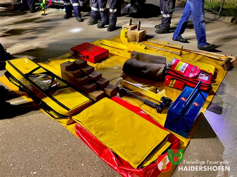 21 Oktober 2022 Übung mit hydraulischem Rettungsgerät FF Haidershofen