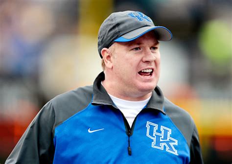 Kentucky extends coach Mark Stoops through 2018 season - Sports Illustrated