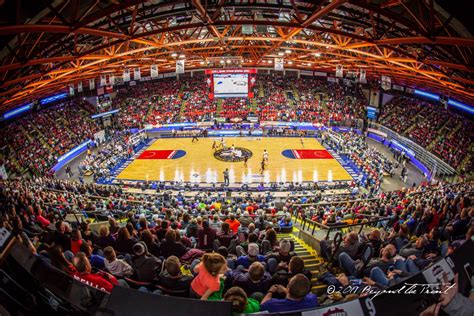 Visions Veterans Memorial Arena Ice Rink In Binghamton Ny Travel Sports