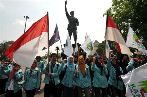 Seruan Bubarkan Menwa Meluas Buntut Kematian Mahasiswa UNS Saat Diklat