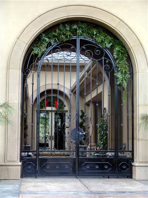 Front Door Security Gate : Security Gate Designs To Improve Kerb Appeal ...