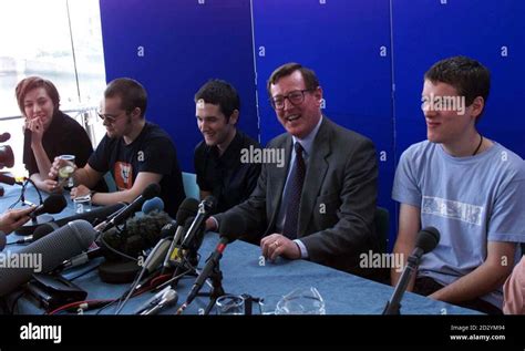 Ulster Unionist Leader David Trimble At A News Conference With The