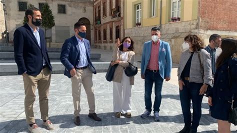 Concluye La Remodelación Del Entorno De La Catedral De Burgos Tras Una