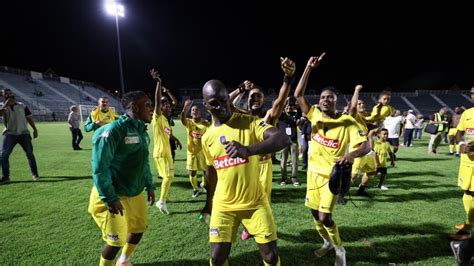 Coupe de France de football le Saint Denis FC vainqueur du 7ème tour