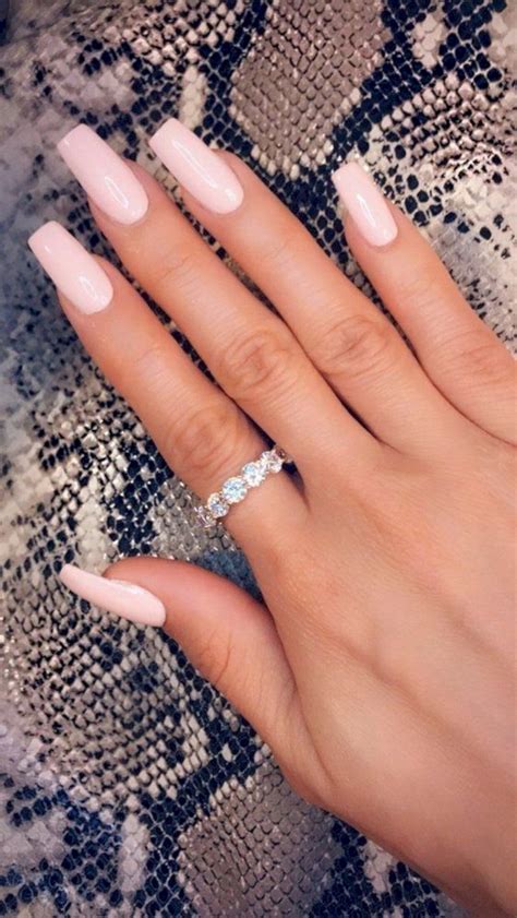 Most Attractive Nail Color On A Woman