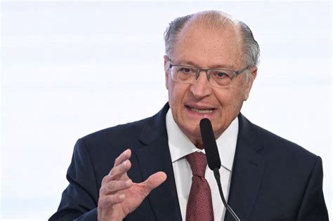 Reforma tributária é fundamental à reindustrialização diz Alckmin