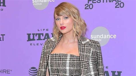 Pop Star Taylor Swift Rescues Us Economy With Her Music Concert Here