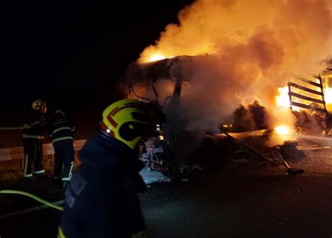 Na Auto Putu U Hrvatskoj U Potpunosti Izgorio Kamion