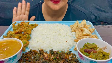 Eating White Rice 🍚 With Yummy Dal Curry Amaranth Leaves Stir Fry Sambar Palak Pakoda Chips