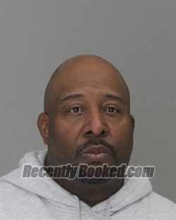 Recent Booking Mugshot For Carlos Sanders In Dallas County Texas