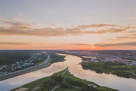 What is a Confluence River? - WorldAtlas