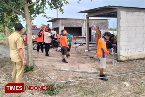 Banjir Gresik Warga Perumahan Di Menganti Terisolasi Times Indonesia