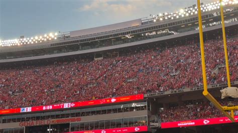 New Chiefs Super Bowl banner unveiled at Arrowhead Stadium | Kansas ...