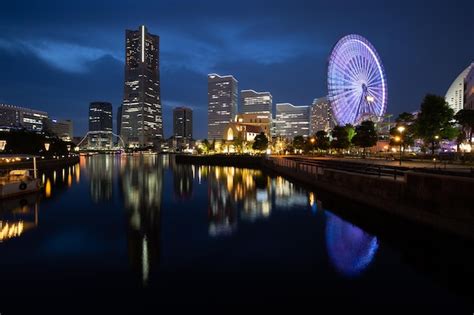 Premium Photo | A view of the tokyo city skyline at night