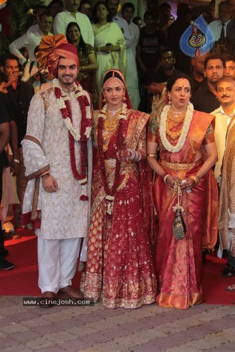 Celebs At Esha Deol Wedding Photo 72 Of 75