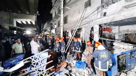 Explosi N En Un Edificio De Bangladesh Deja Al Menos Muertos Y