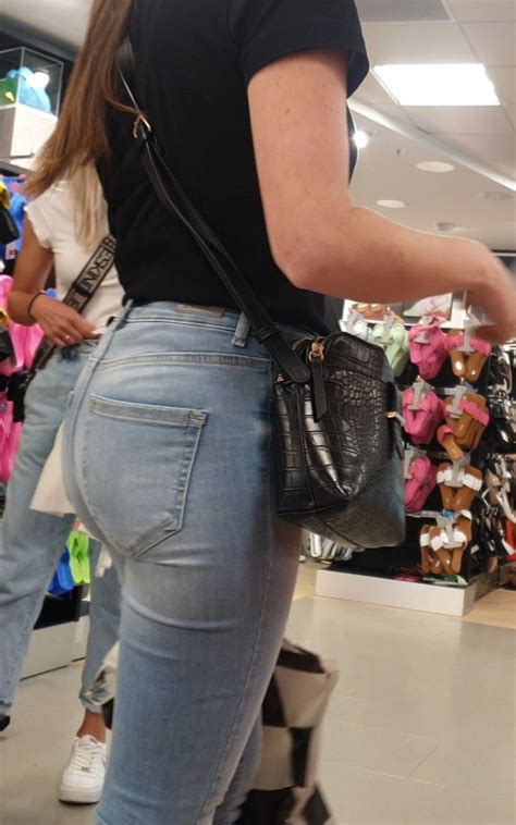 Sexy Woman With Sexy Tight Ass In Tight Jeans Tight Jeans Forum