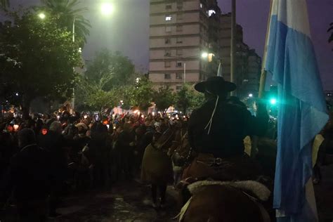 Jujuy Docentes Volvieron A Marchar Con Antorchas Se Endurecieron Los