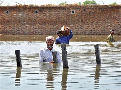 Drainage Blues As Monsoon Looms Badin Fears Lbod Will Break Loose Again