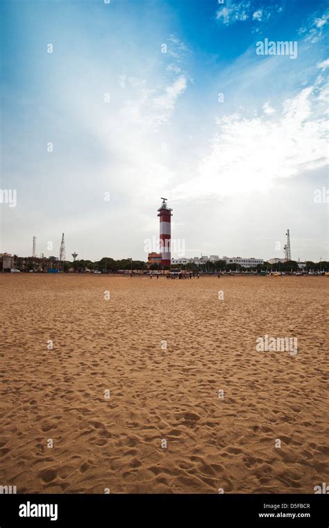 Lighthouse on the beach, Chennai Lighthouse, Marina Beach, Chennai ...