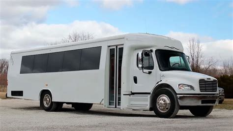 2015 Freightliner M2 Cascadia Bus Classiccom