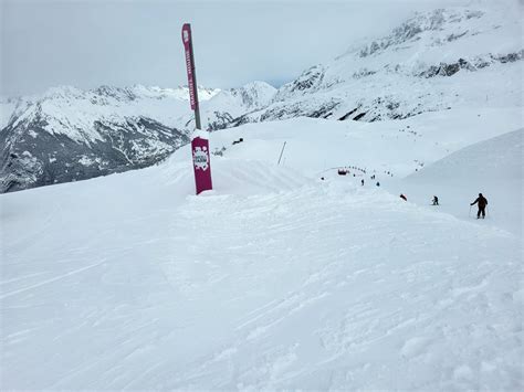 Alpe D Huez Neige Et Voile De Nuage