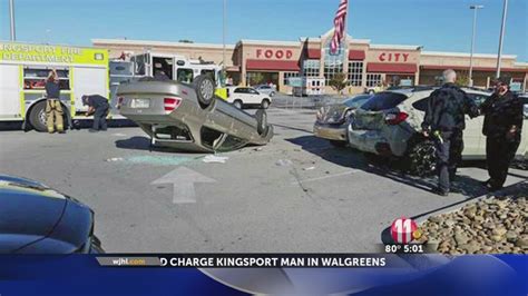 Kpd Investigating Crash In Food City Parking Lot Youtube